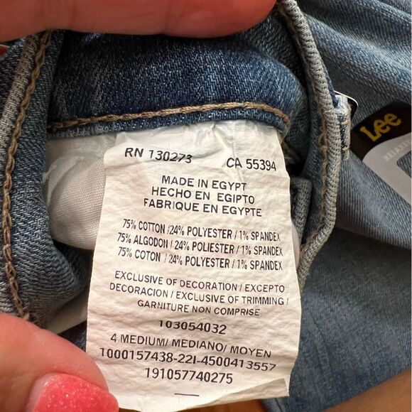 Lee Women's Classic Blue Straight Leg Mid Rise Jeans NWT size 4 - Picture 11 of 12